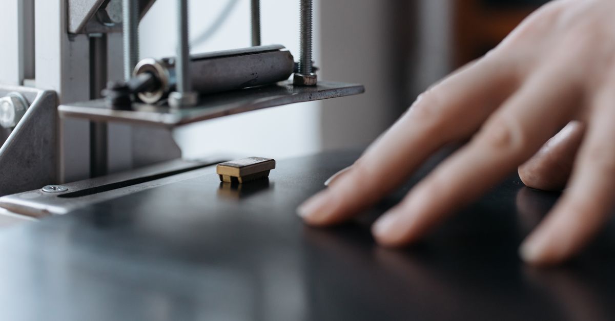 car key cutting machine — Brampton Pro Locksmith
